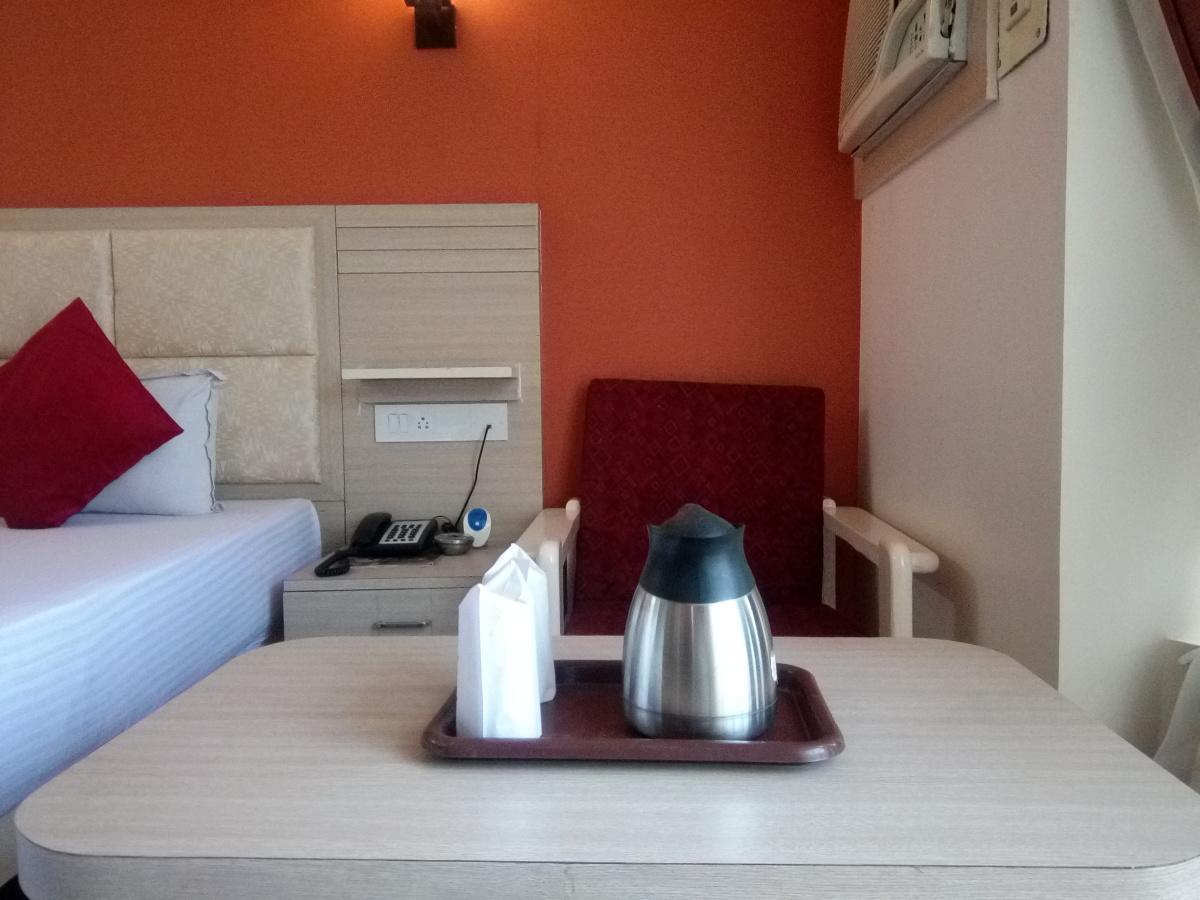 Hotel Mahadev Palace Диогар Екстериор снимка