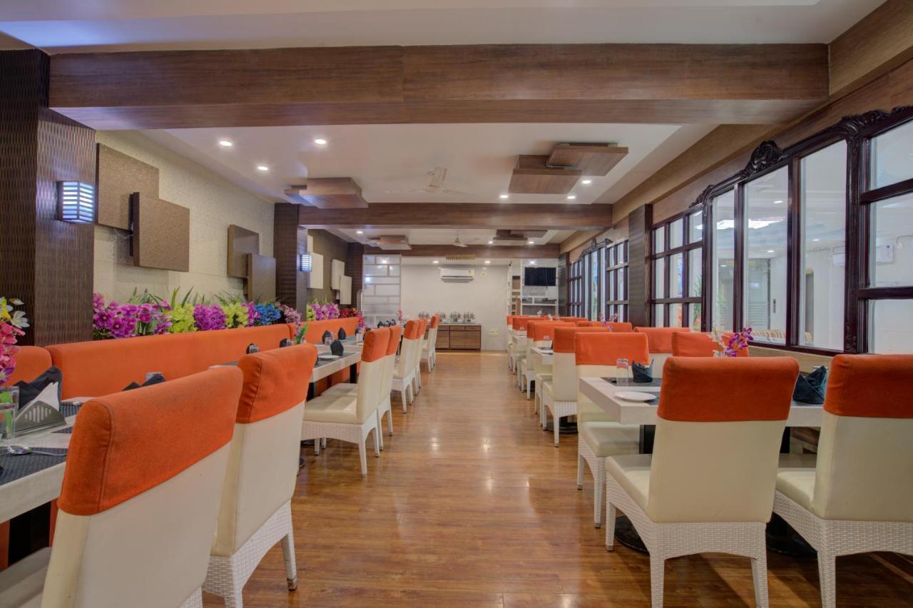 Hotel Mahadev Palace Диогар Екстериор снимка