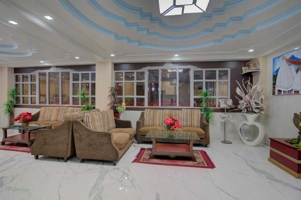 Hotel Mahadev Palace Диогар Екстериор снимка