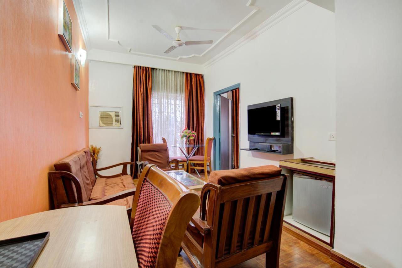 Hotel Mahadev Palace Диогар Екстериор снимка