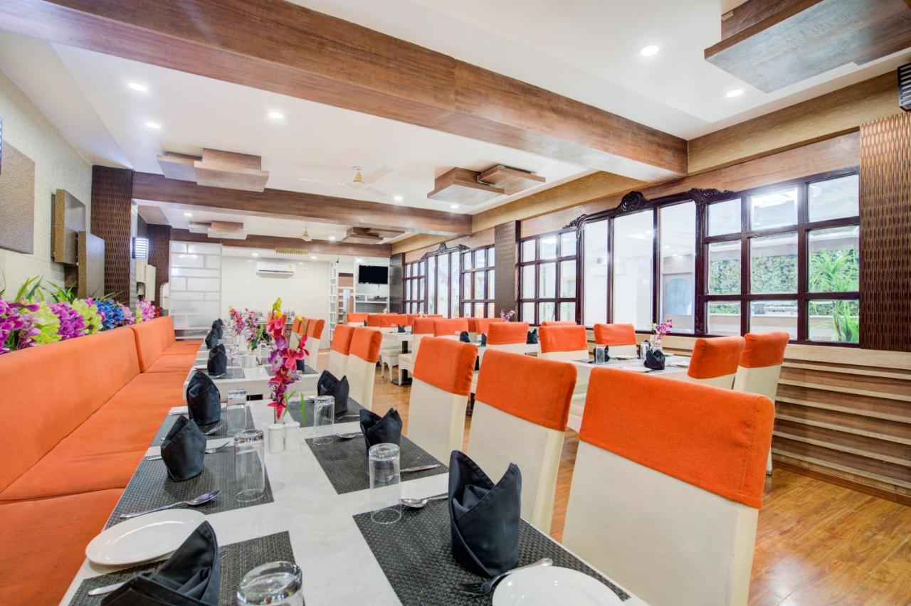 Hotel Mahadev Palace Диогар Екстериор снимка