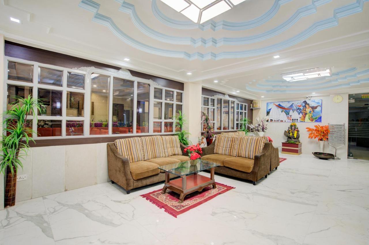 Hotel Mahadev Palace Диогар Екстериор снимка